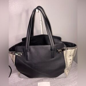 AUTHENTIC Salvatore Ferragamo Verve Large tote bag